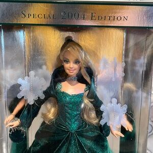 Holiday Barbie 2004 Special Edition NRFB NEW